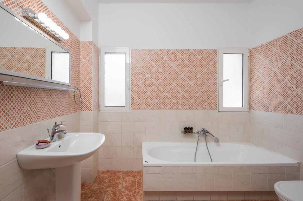 קאלאתאס Fantasea Unique Resort מראה חיצוני תמונה